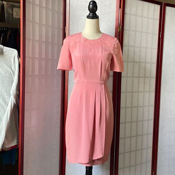 Liz Claiborne Pink Short Sleeved Dress w/ Embroidered Top (Size: 2 Petite) - Picture 5 of 12